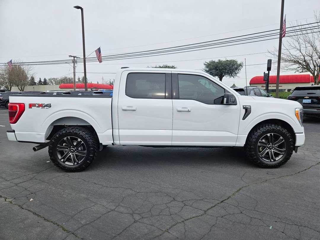 2022 Ford F-150 XLT - Image 7