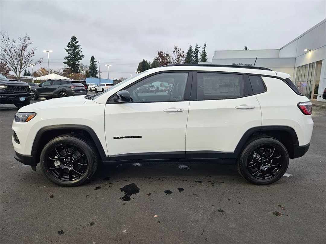 2026 Jeep Compass Latitude - Image 3