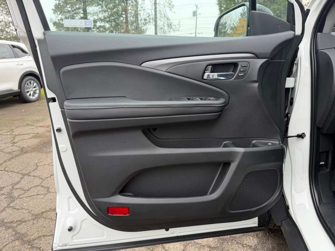 2026 Honda Ridgeline RTL - Image 12