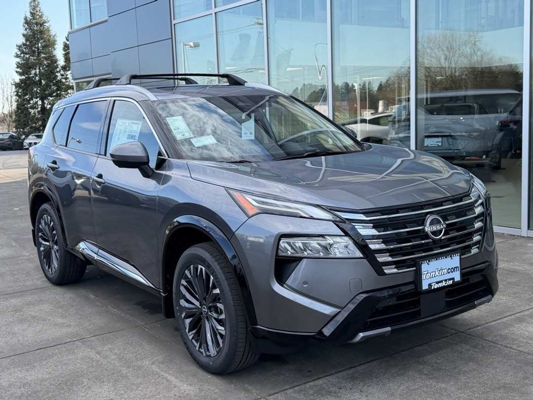 2026 Nissan Rogue Platinum - Image 2