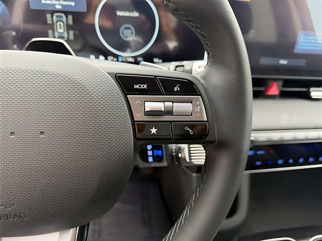 2026 Hyundai Ioniq 5 SEL - Image 18