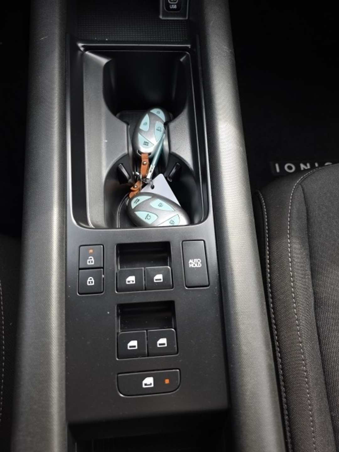 2024 Hyundai Ioniq 6 SE - Image 19