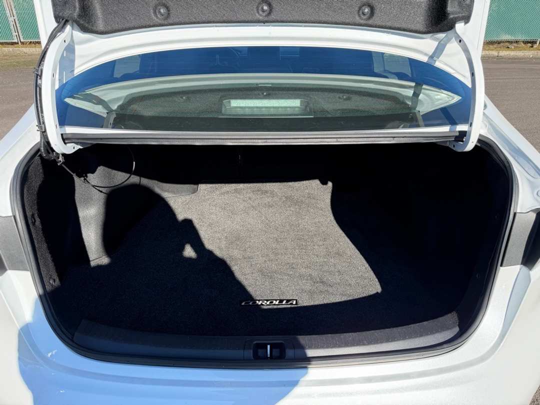 2024 Toyota Corolla LE - Image 11
