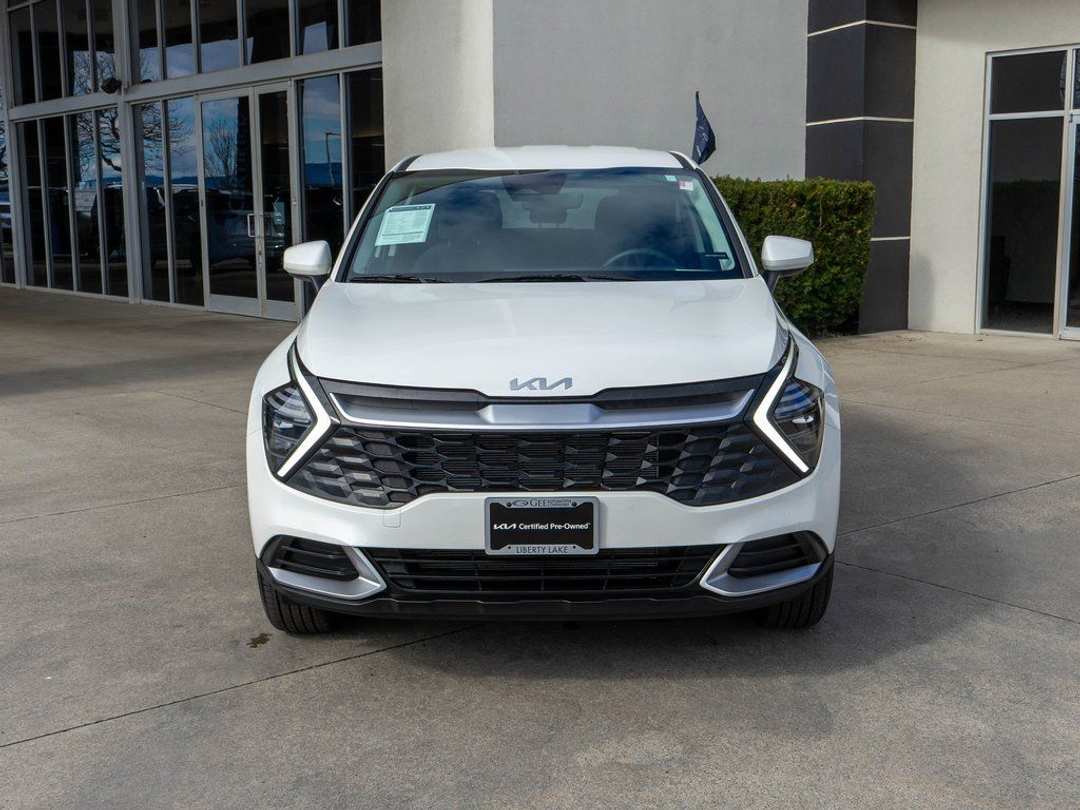 2025 Kia Sportage LX - Image 2