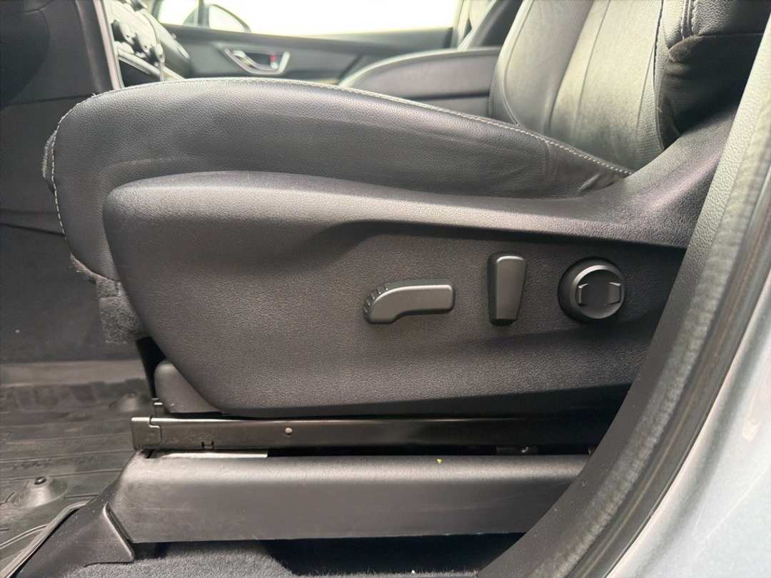 2020 Subaru Ascent Limited - Image 17