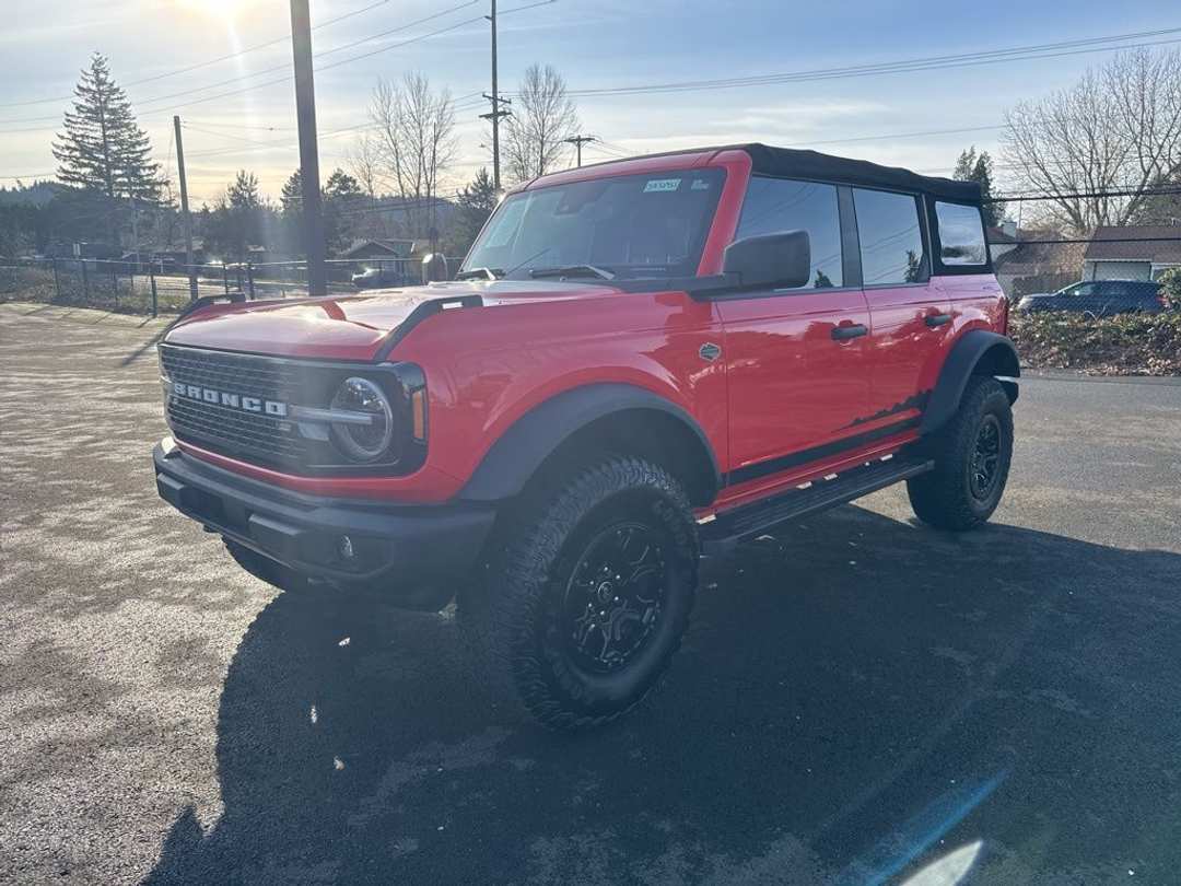 2022 Ford Bronco Wildtrak - Image 3