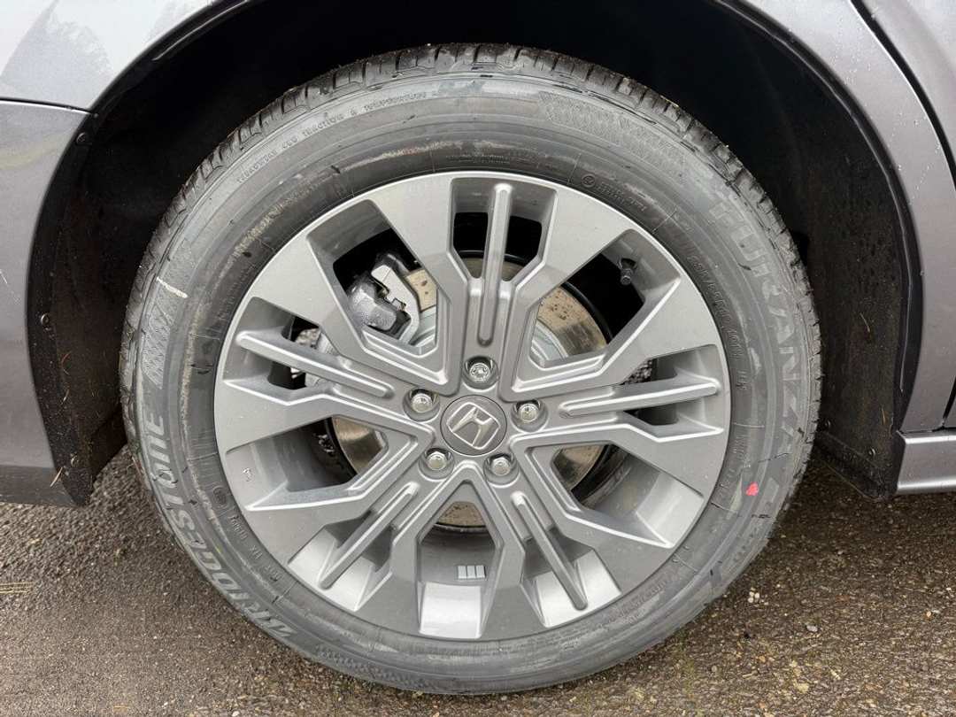 2026 Honda Odyssey Touring - Image 9