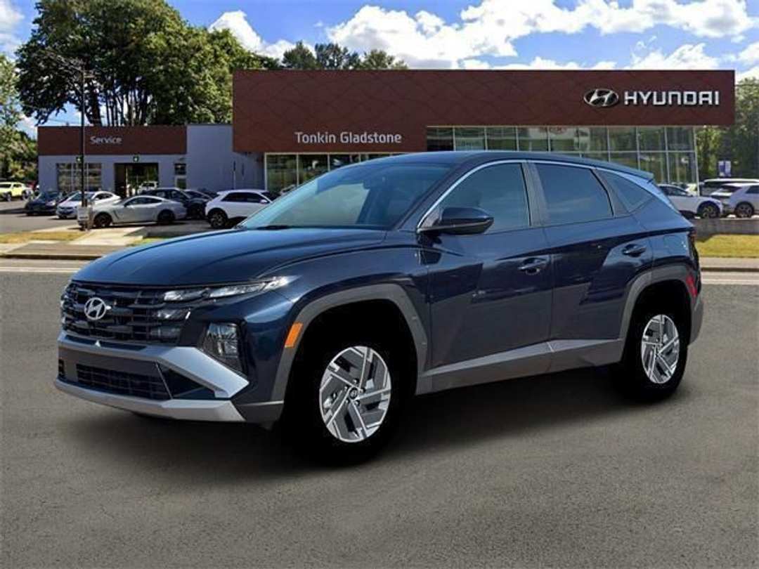 2026 Hyundai Tucson Blue SE - Image 2