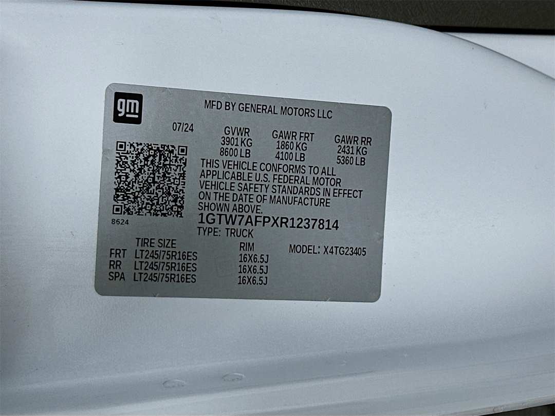 2024 GMC Savana 2500 Work - Image 29