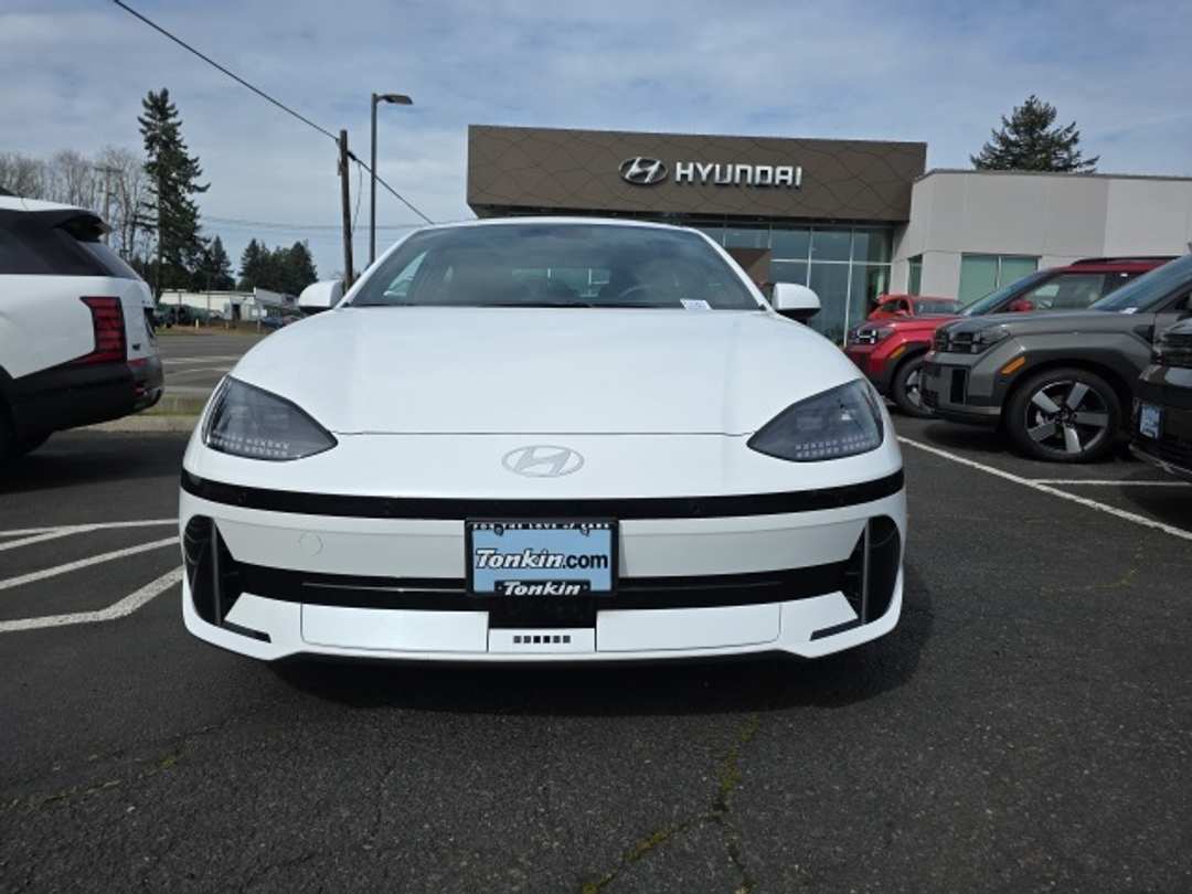 2024 Hyundai Ioniq 6 SE - Image 4