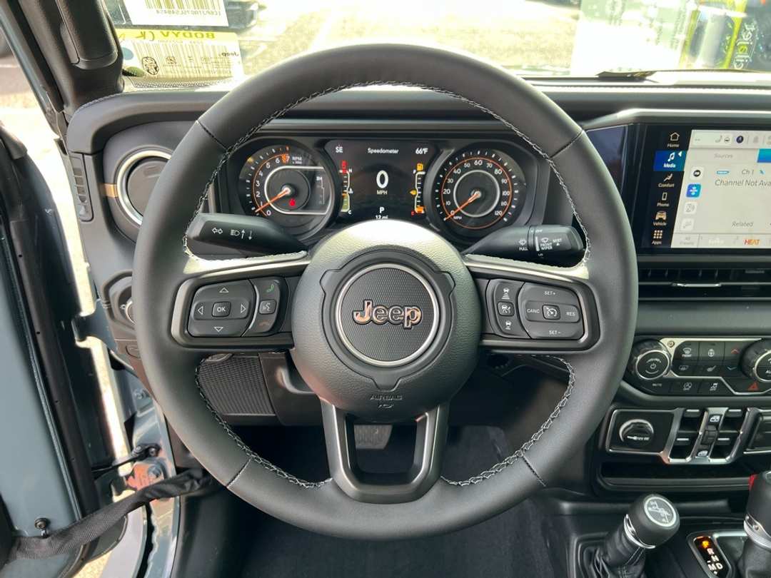 2025 Jeep Gladiator High Tide - Image 17