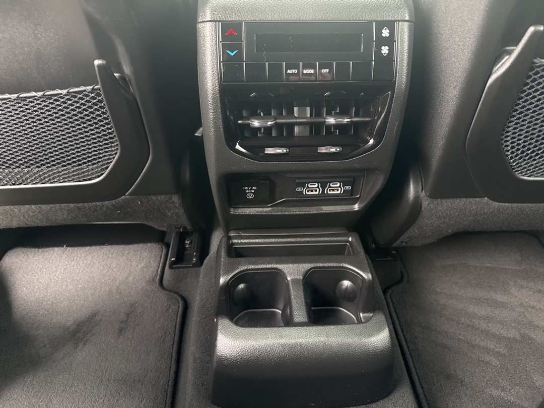 2024 Jeep Grand Cherokee L Altitude X - Image 21