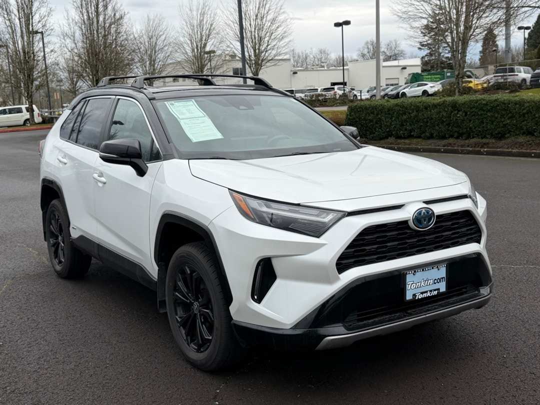 2023 Toyota Rav4 XSE - Image 2