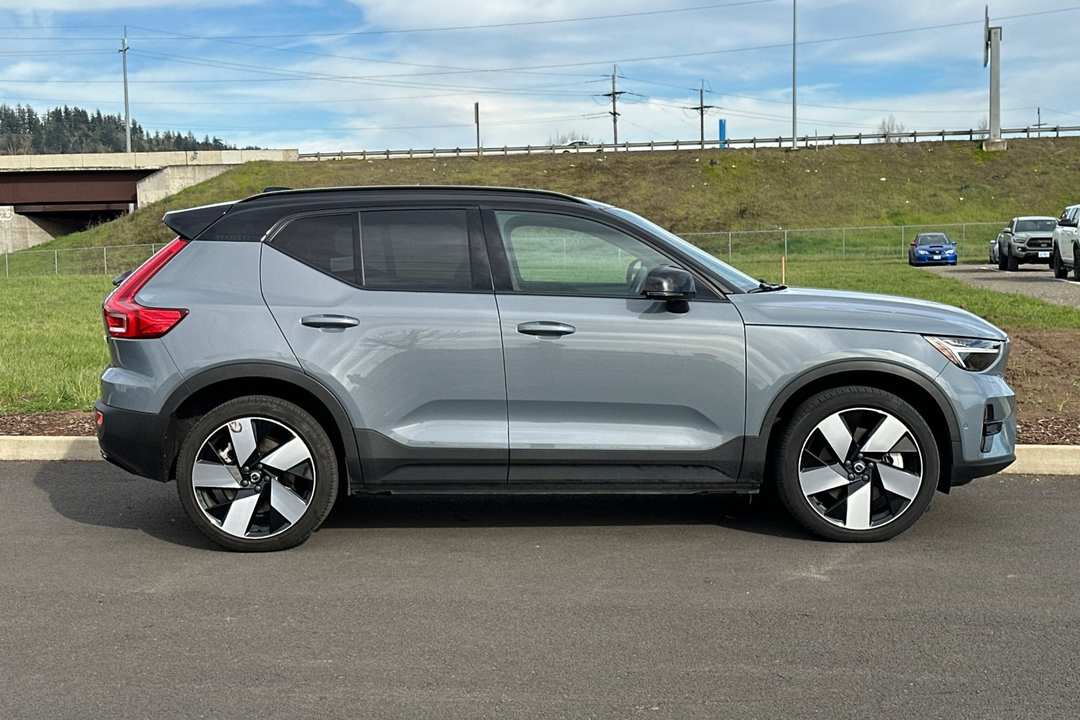 2023 Volvo Xc40 Recharge Pure Ultimate - Image 2