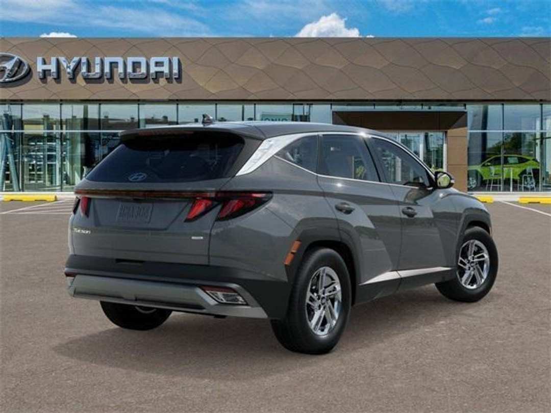 2026 Hyundai Tucson SE - Image 4