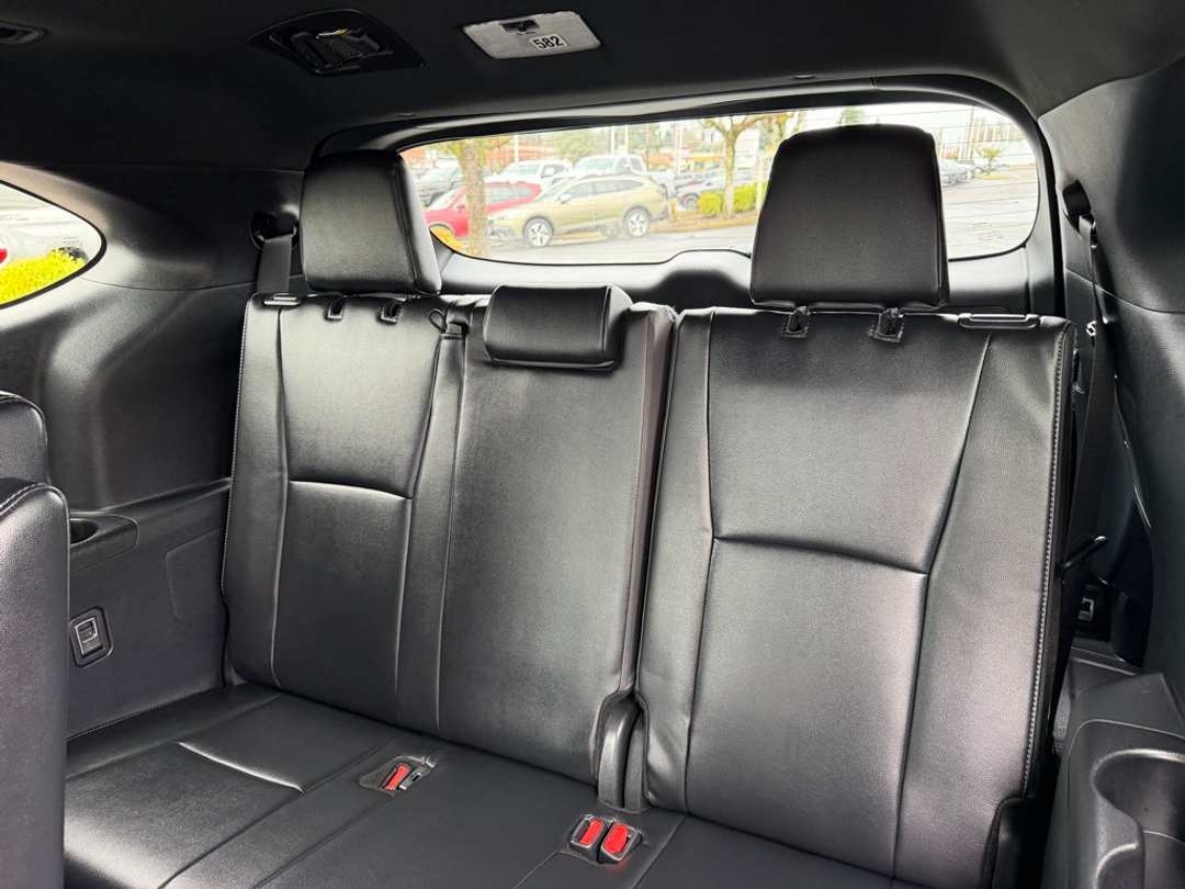 2025 Toyota Highlander XSE - Image 33