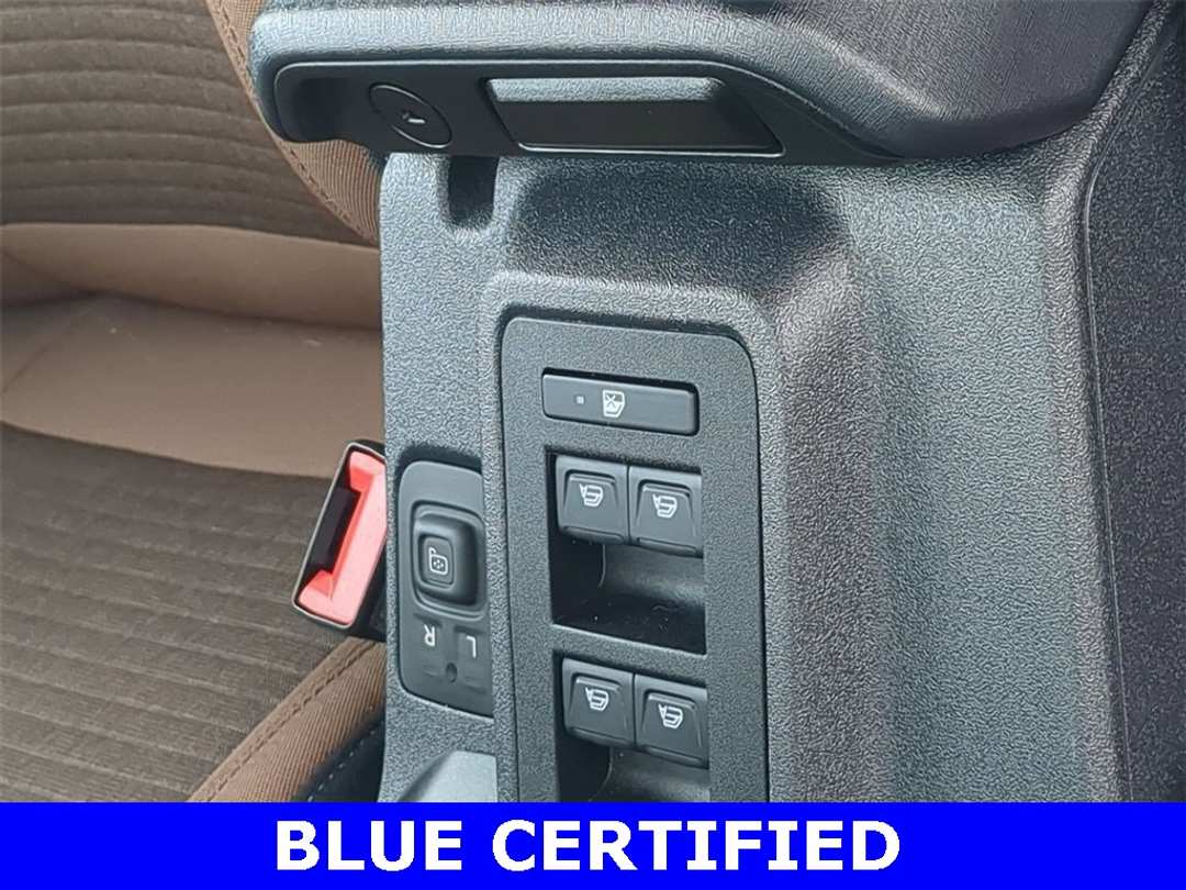 2023 Ford Bronco Outer Banks - Image 10