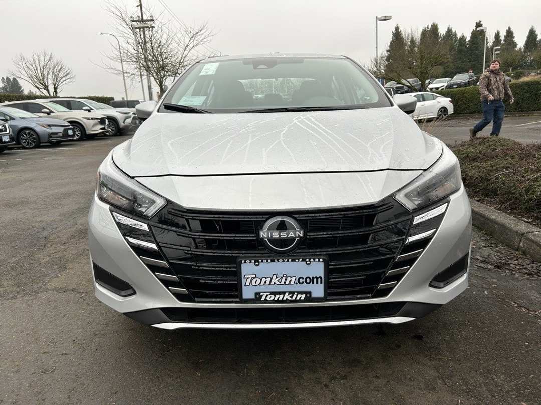 2025 Nissan Versa 1.6 SV - Image 2