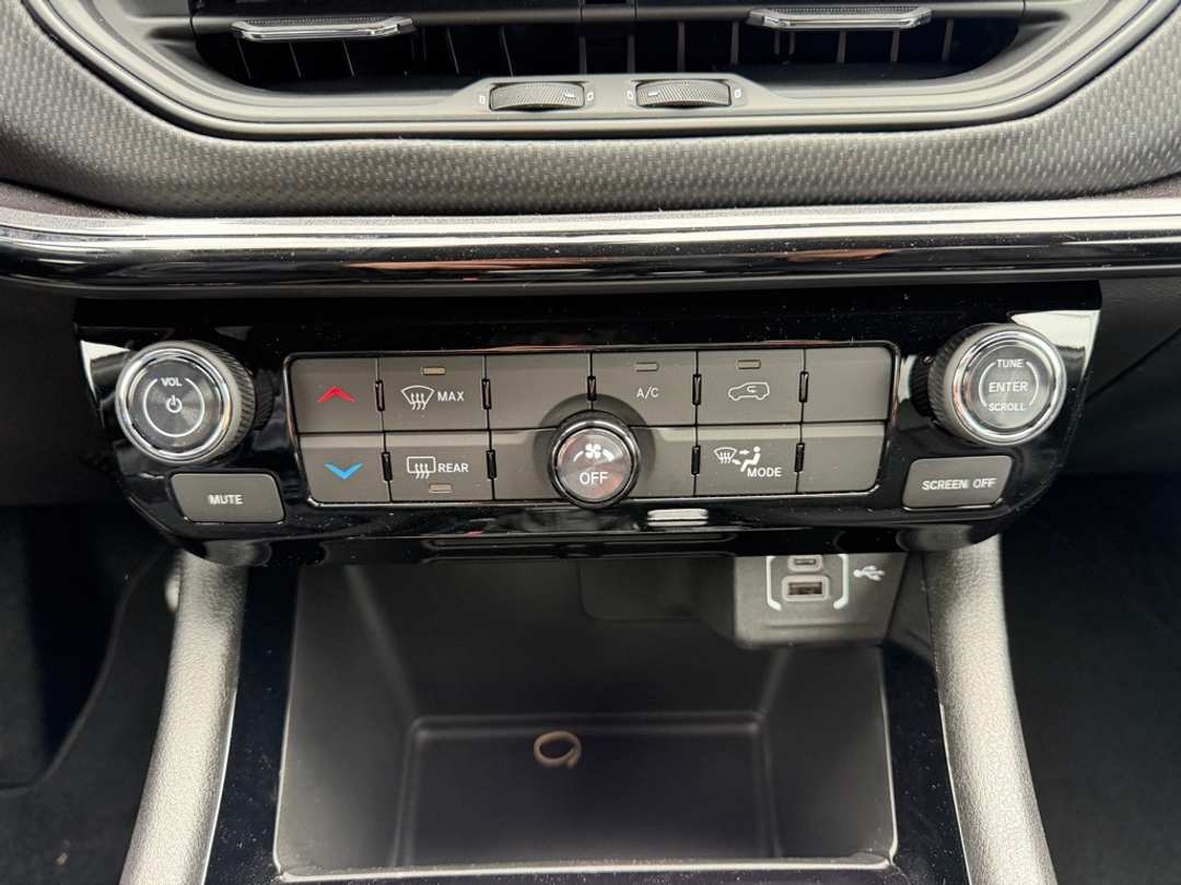 2026 Jeep Compass Latitude - Image 22