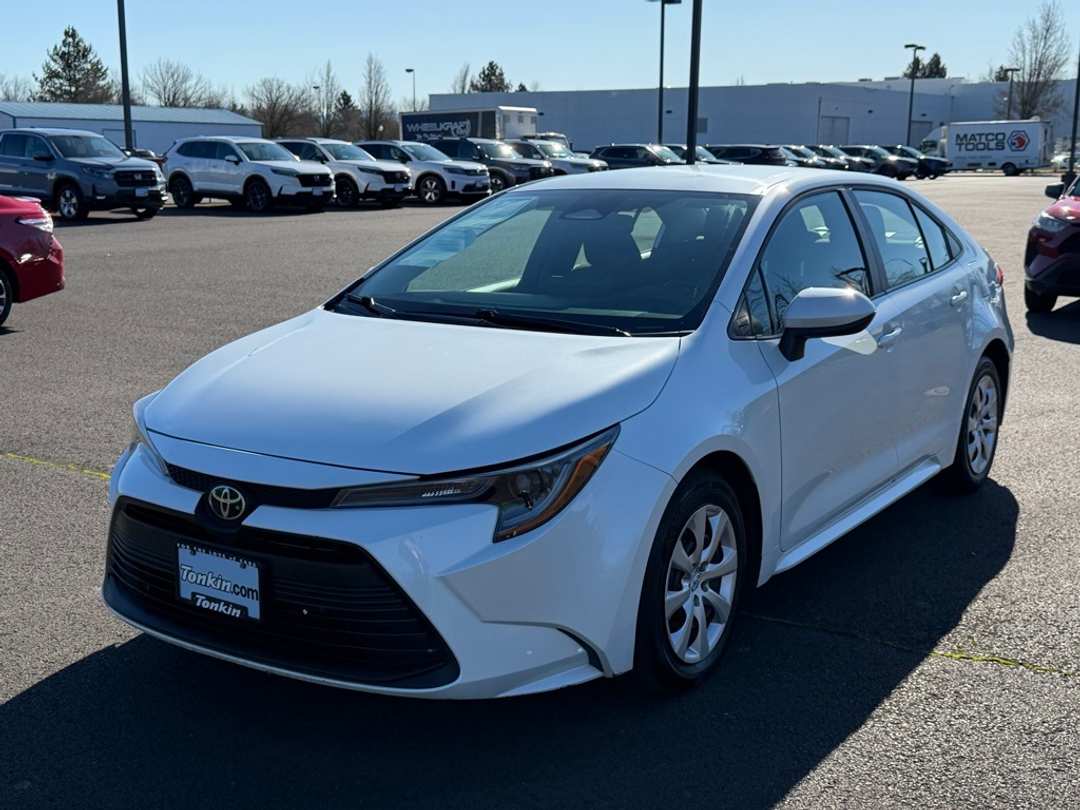 2024 Toyota Corolla LE - Image 4