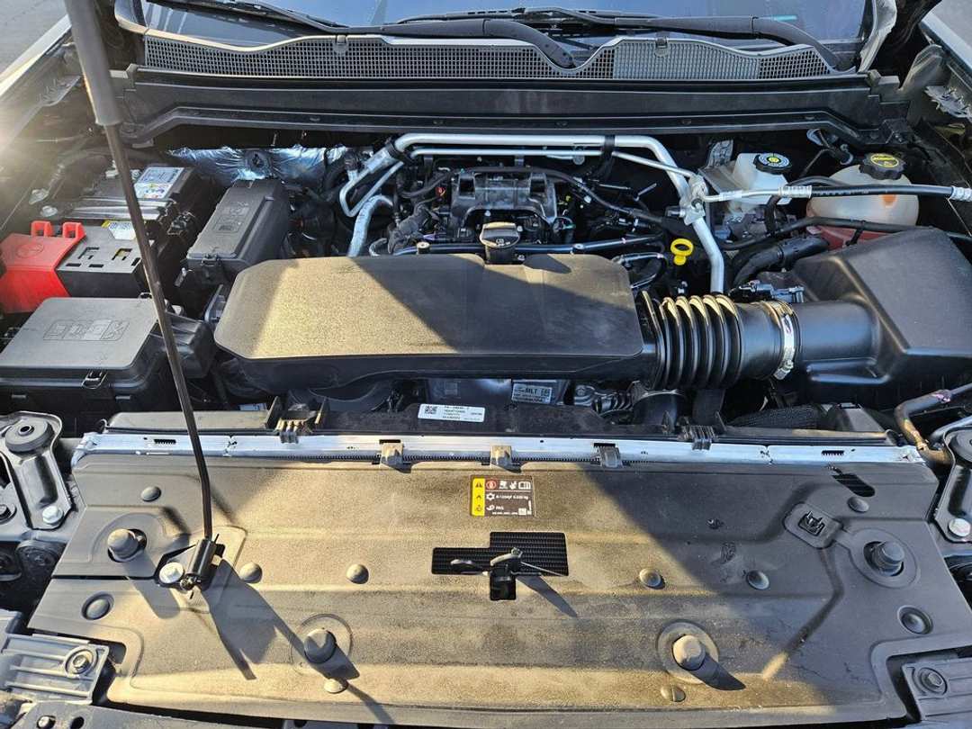 2024 Chevrolet Colorado Work - Image 34