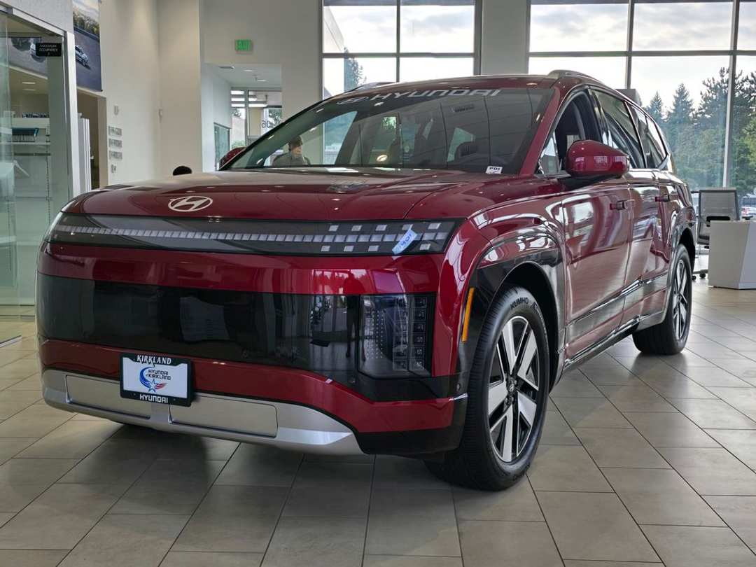 2026 Hyundai Ioniq 9 SEL - Image 3