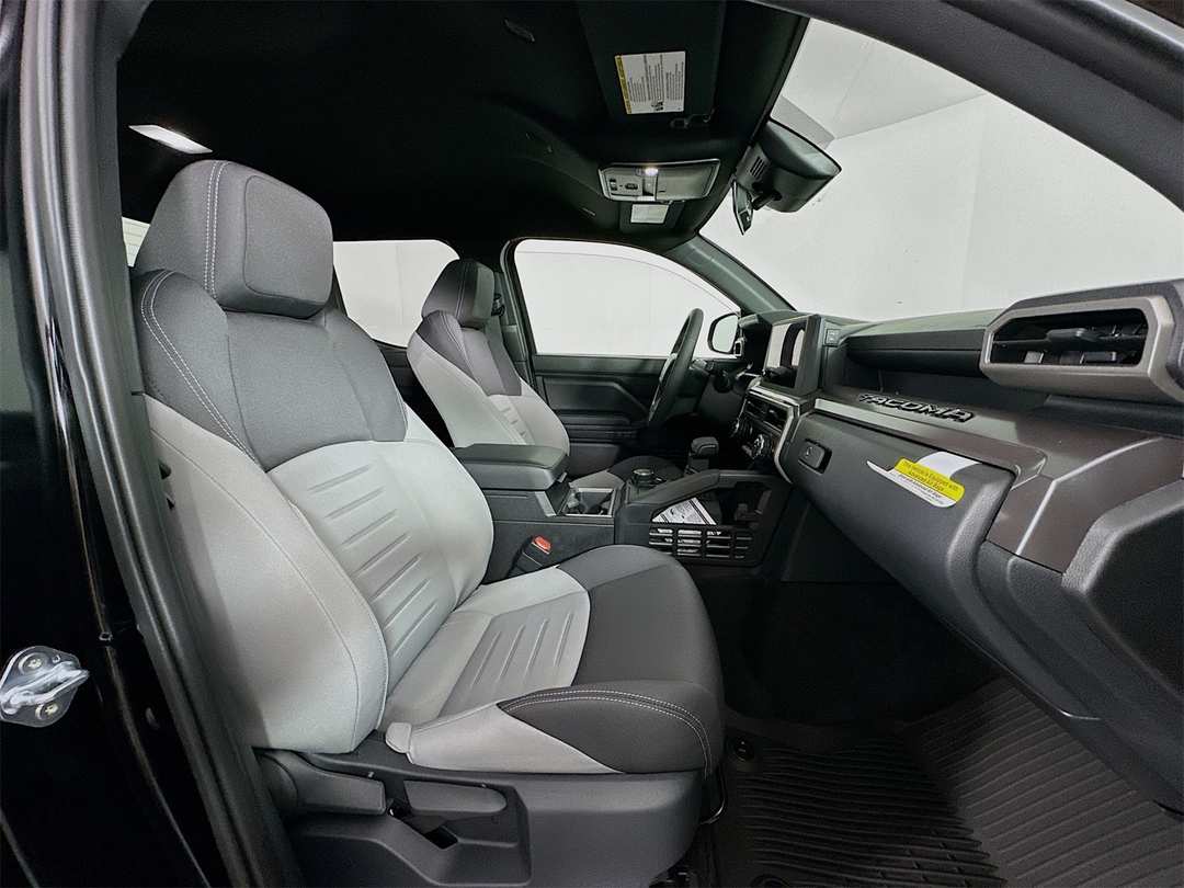 2026 Toyota Tacoma TRD Sport - Image 28