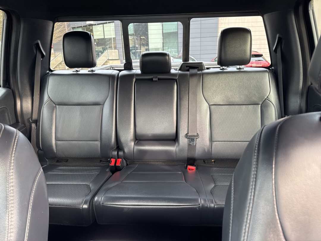 2025 Ford F-150 Lariat - Image 38