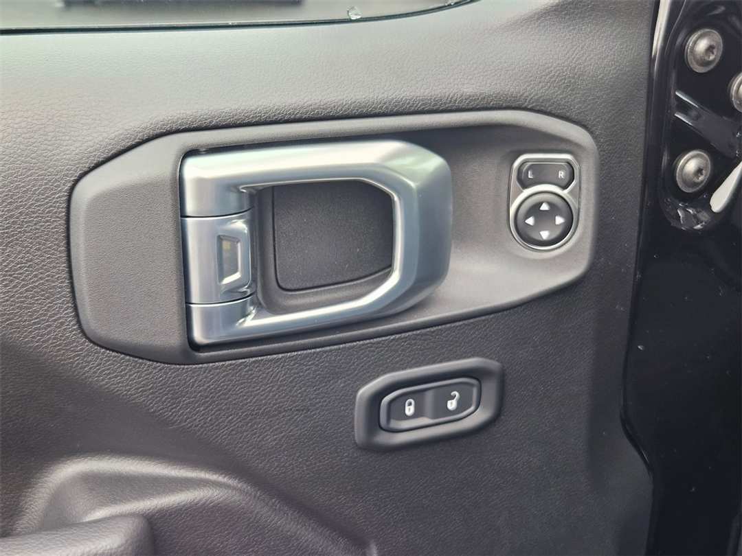 2026 Jeep Gladiator Rubicon - Image 11