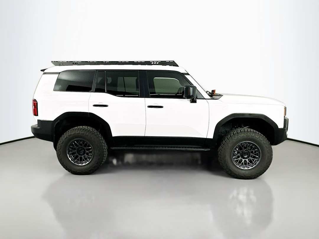 2025 Toyota Land Cruiser Base - Image 9