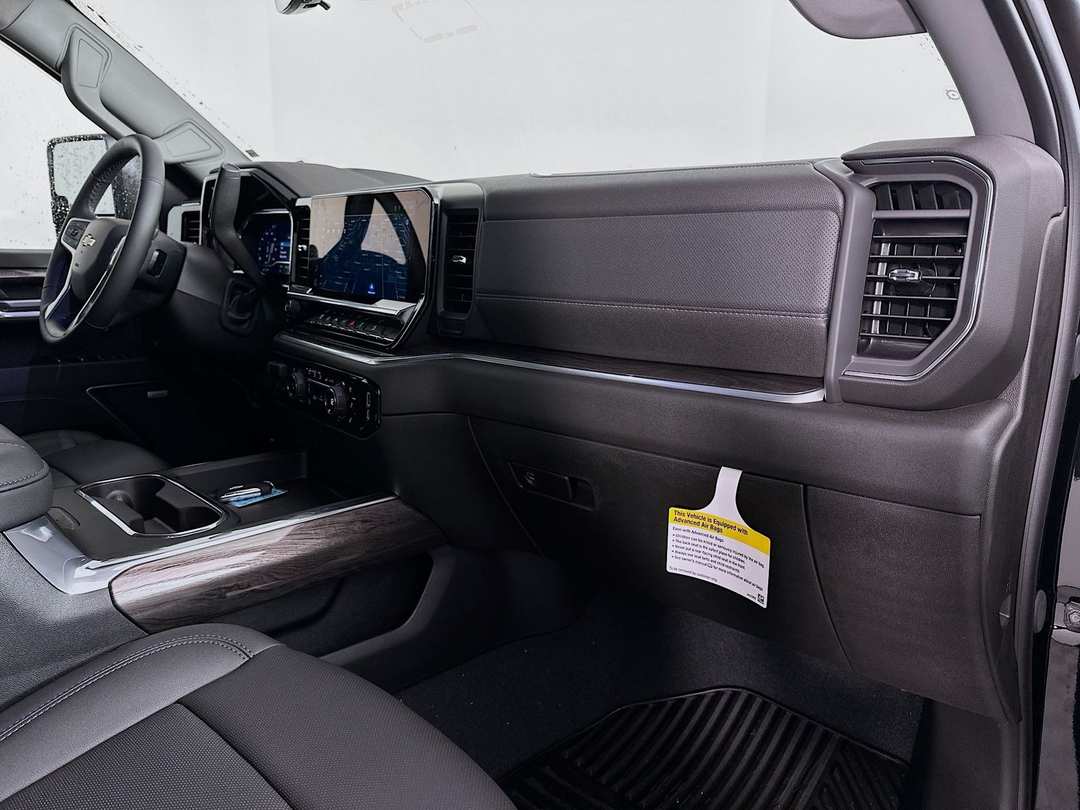 2025 Chevrolet Silverado 2500Hd LTZ - Image 31