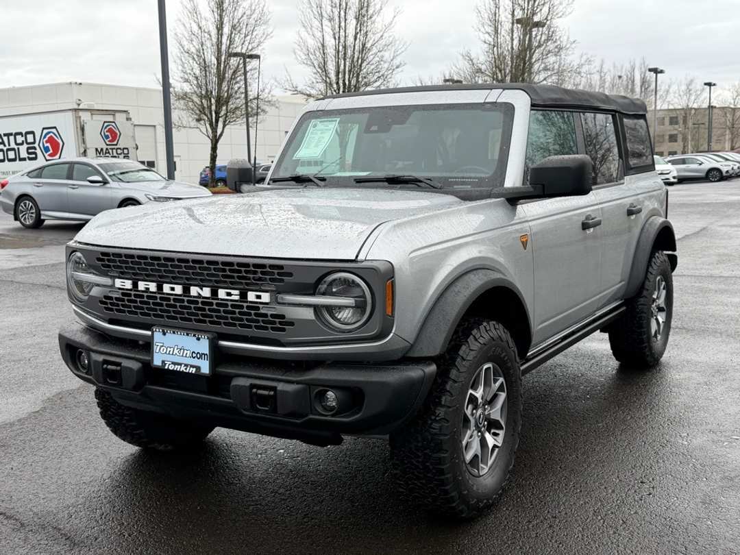2022 Ford Bronco Badlands - Image 4