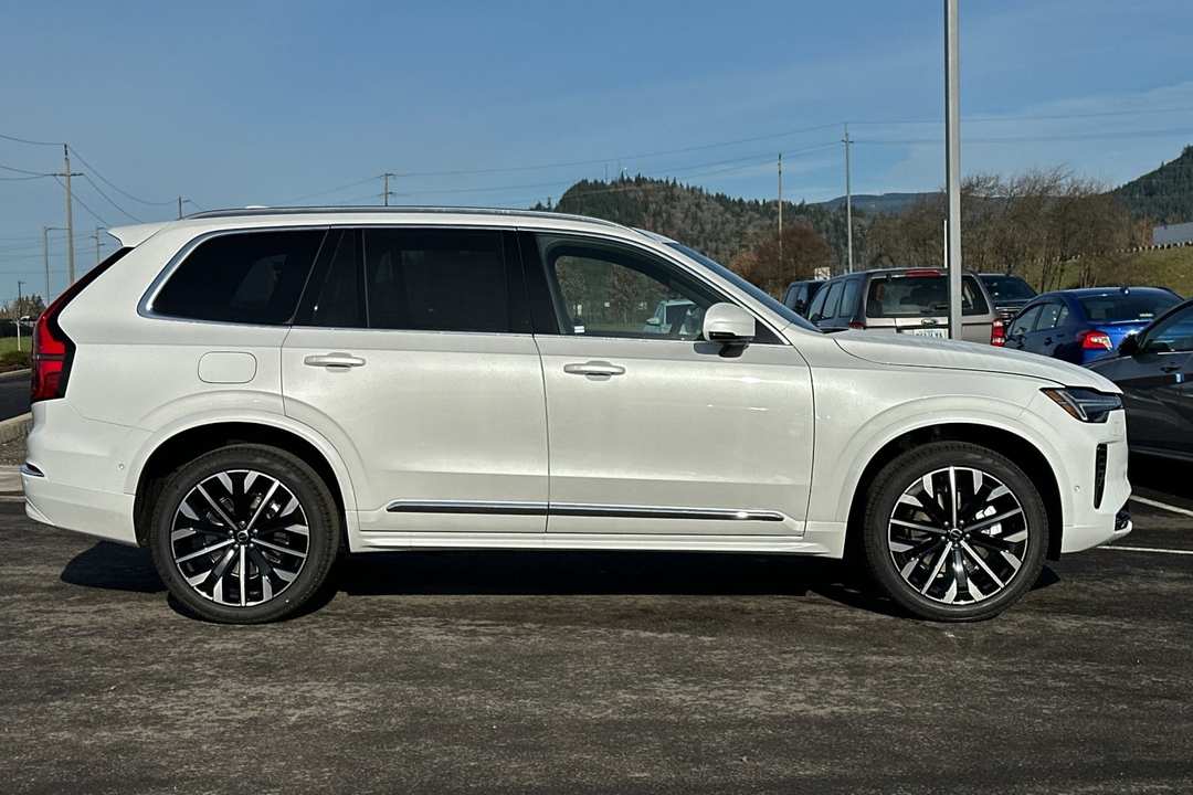 2026 Volvo Xc90 B6 Plus 7Seater - Image 2