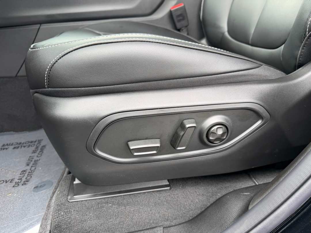 2026 Jeep Grand Cherokee Limited - Image 15