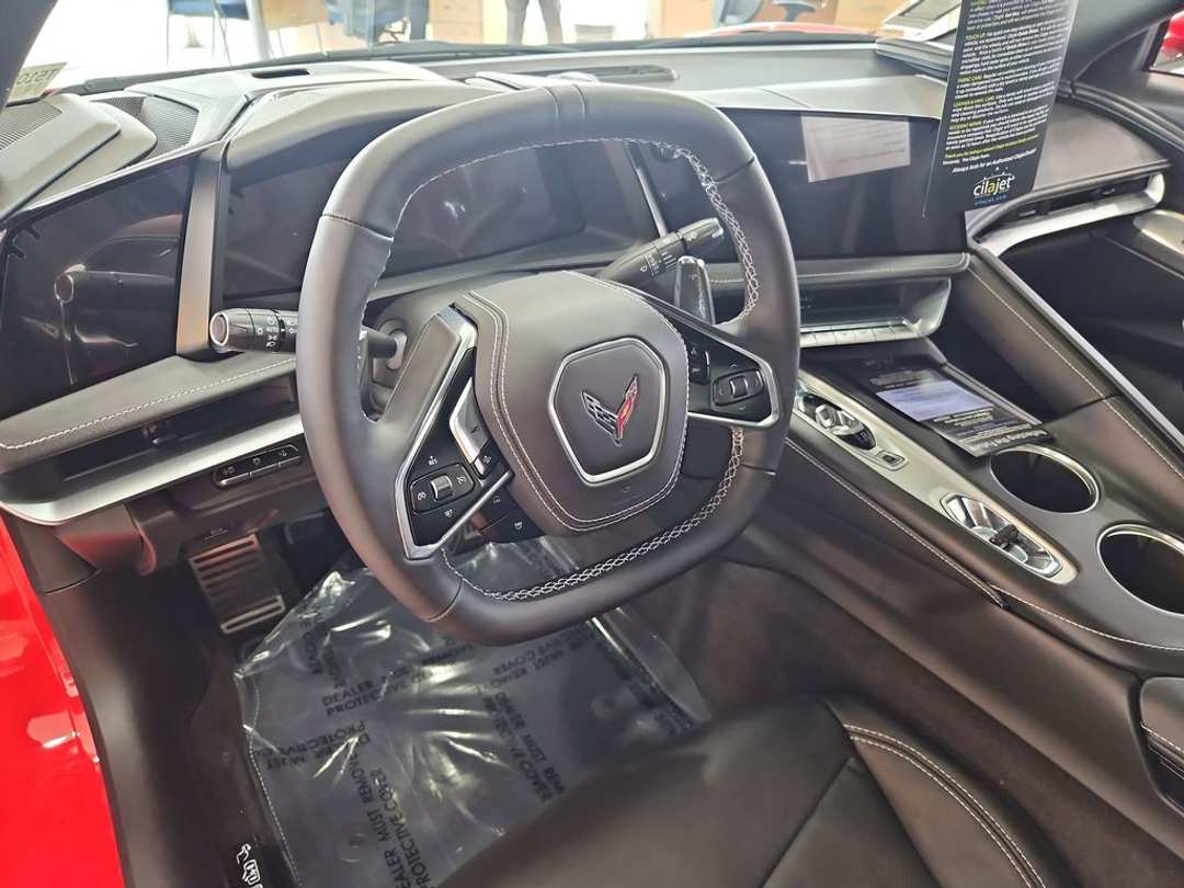 2026 Chevrolet Corvette Stingray - Image 13