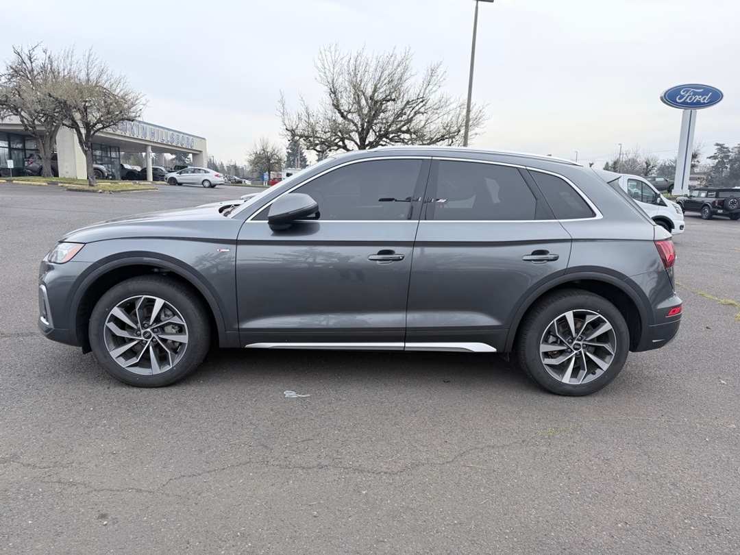 2022 Audi Q5 45 S line Premium - Image 2