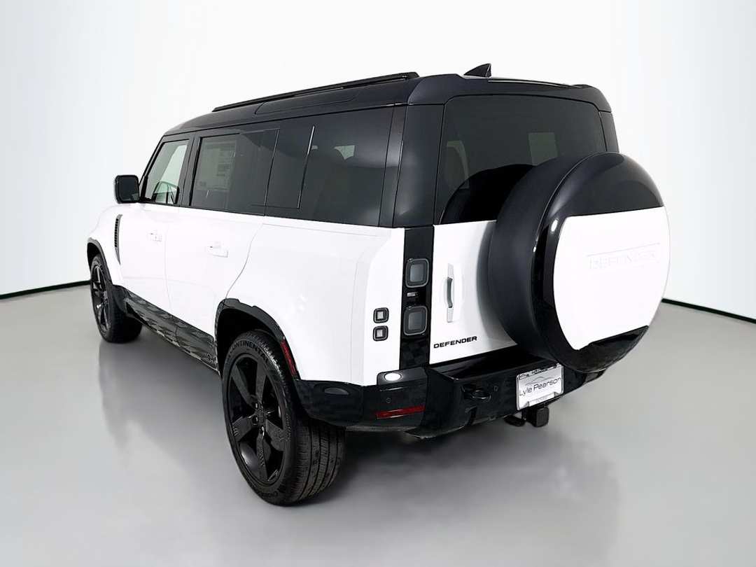 2026 Land Rover Defender 110 XDynamic SE - Image 3
