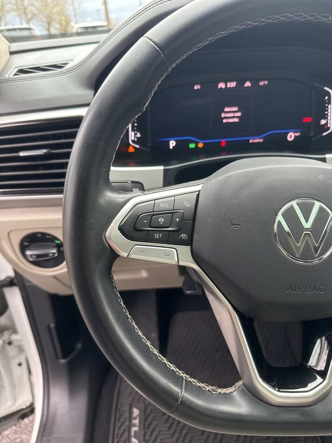 2021 Volkswagen Atlas SEL Premium - Image 31