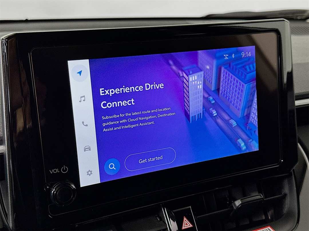 2026 Toyota Corolla Cross LE - Image 13