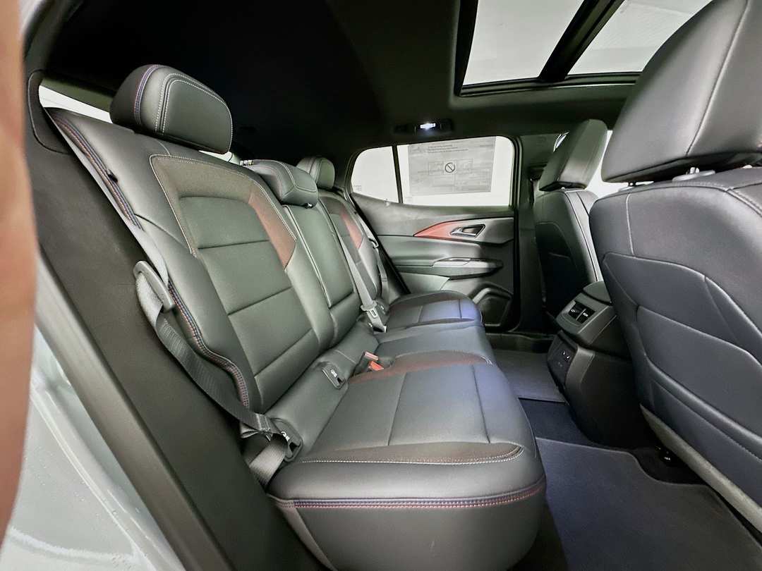 2026 Chevrolet Equinox Ev RS - Image 28