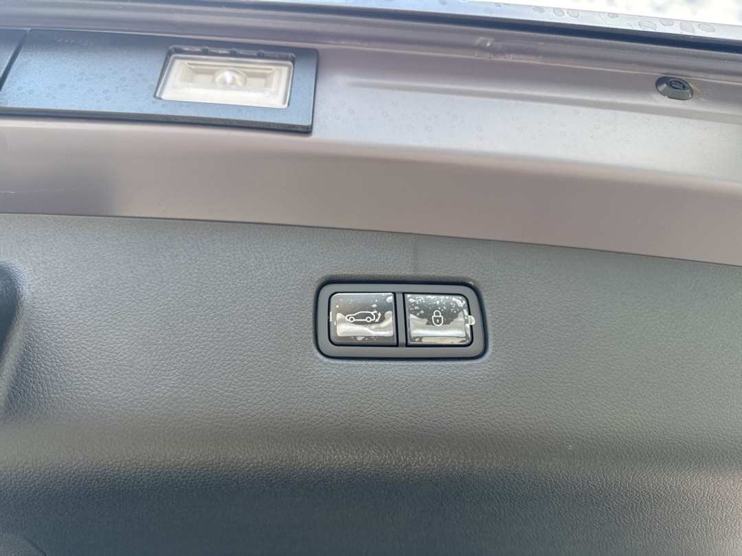 2026 Genesis Gv70 2.5T - Image 16