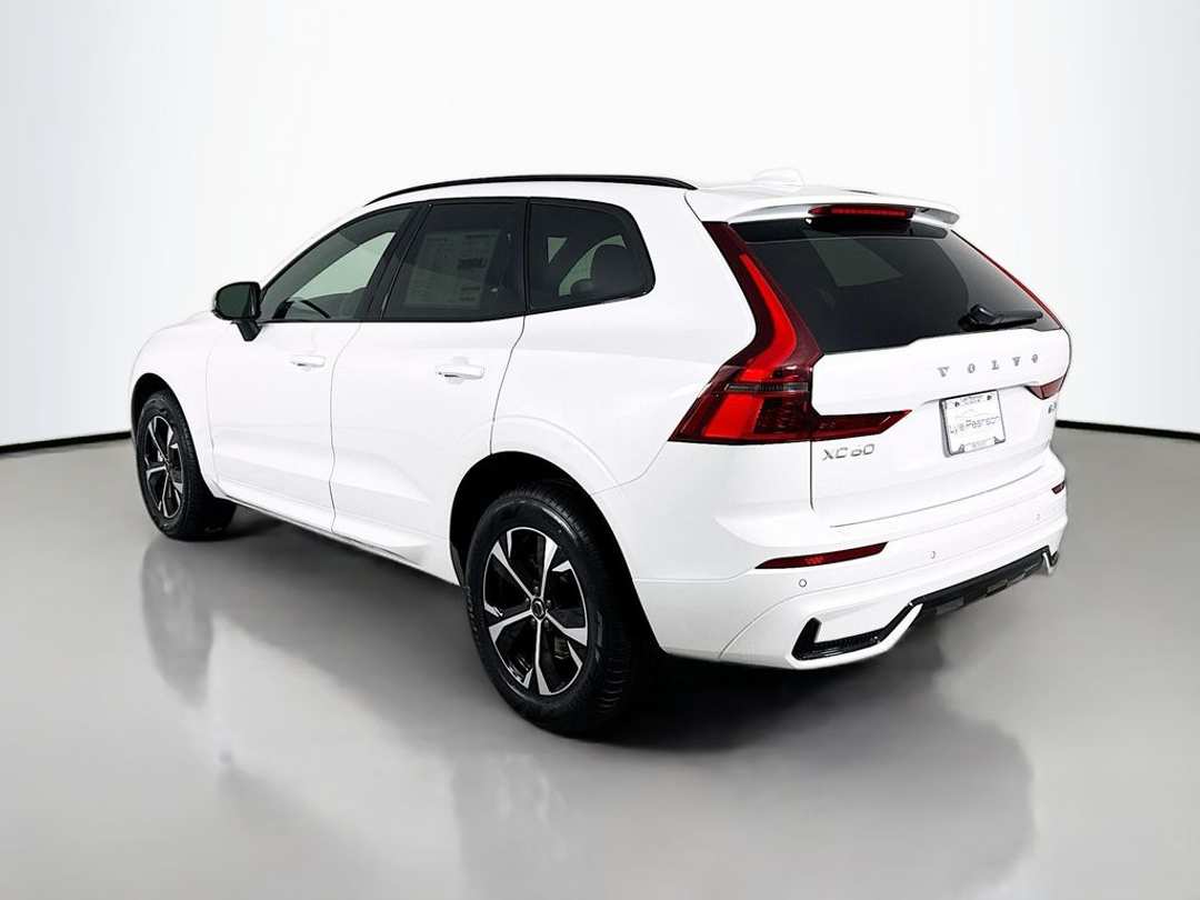 2026 Volvo Xc60 B5 Core - Image 3