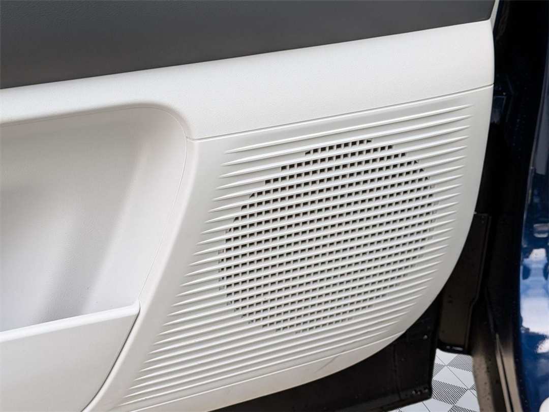 2026 Hyundai Ioniq 9 SE - Image 11