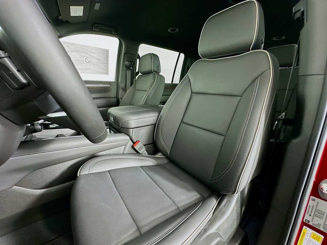 2025 Chevrolet Suburban Premier - Image 23