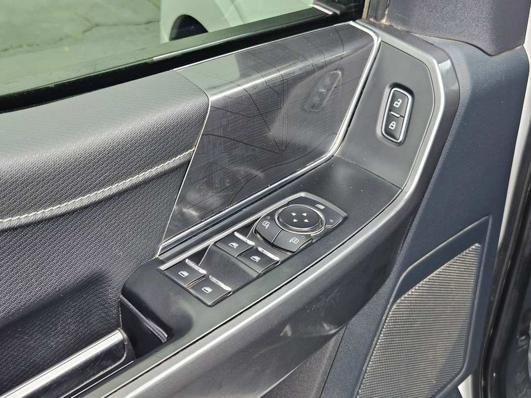 2022 Ford F-150 XLT - Image 11