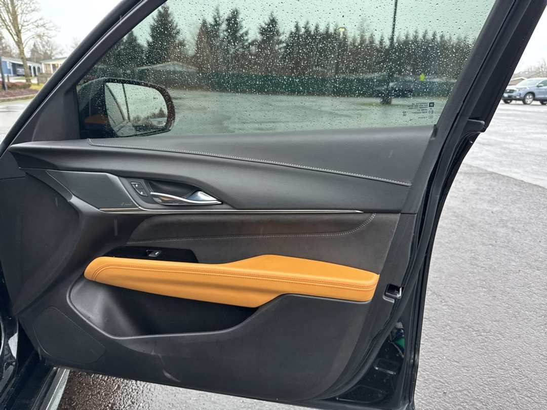 2022 Cadillac Ct4 VSeries - Image 27