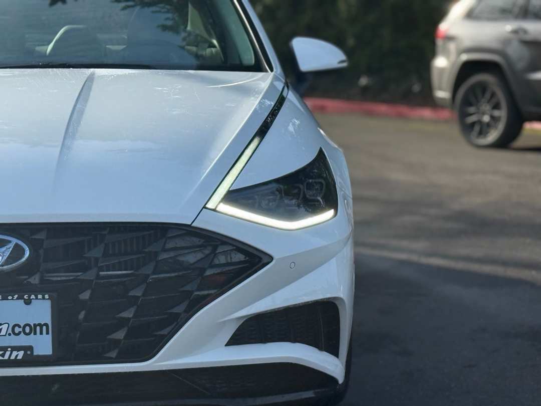 2021 Hyundai Sonata Limited - Image 4