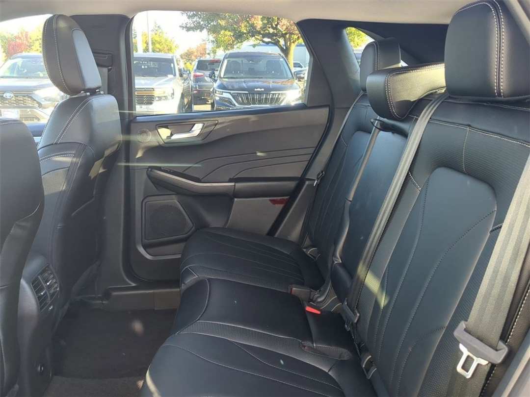 2025 Ford Escape Base - Image 25