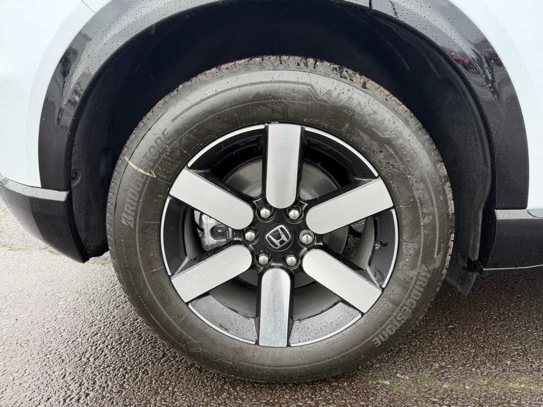 2026 Honda Prologue Touring - Image 10