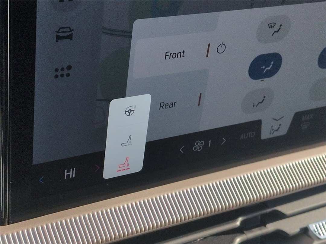 2026 Ford Explorer Active - Image 22